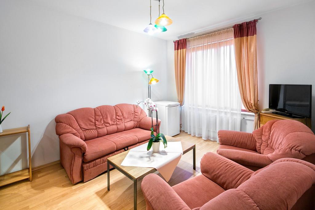 Hotel Monttis Sucha Beskidzka Zimmer foto