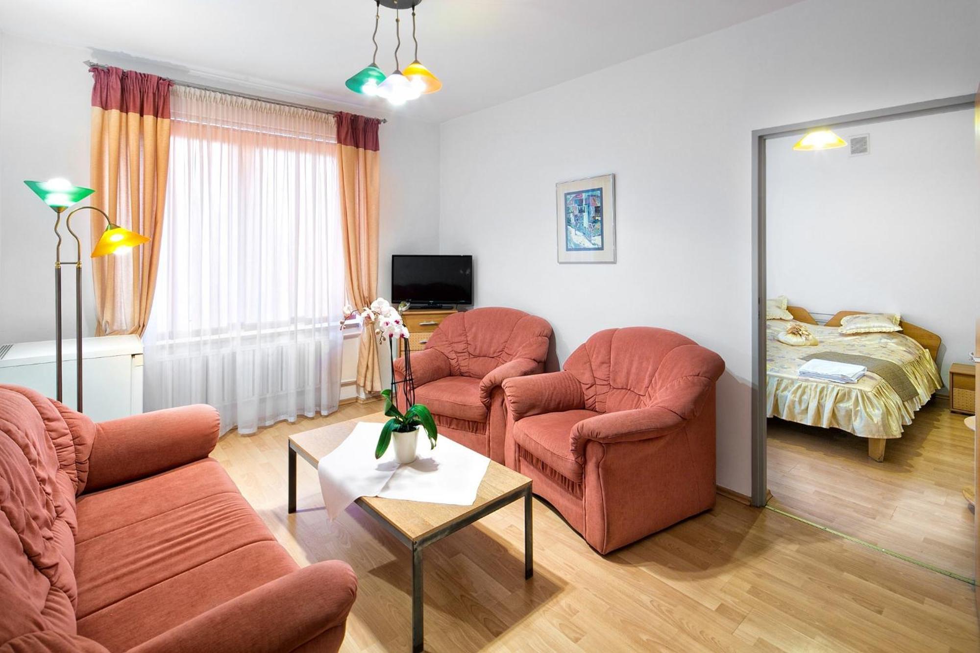 Hotel Monttis Sucha Beskidzka Zimmer foto